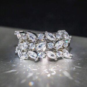 NEW 18k White Gold Diamond Ring Wide Ring Band